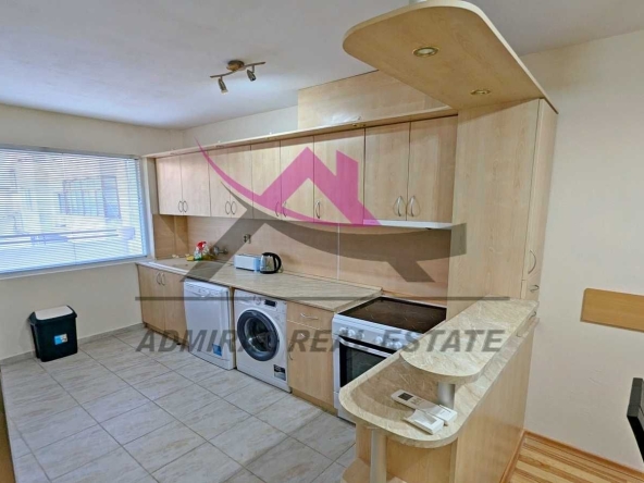 Дава се под наем Четиристаен апартамент в Варна, Център - 130 кв.м за 900 € - Снимка #1