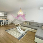 Дава се под наем Двустаен апартамент в к.к. Св.Св. Константин и Елена - 67 кв.м за 700 € - Снимка #1