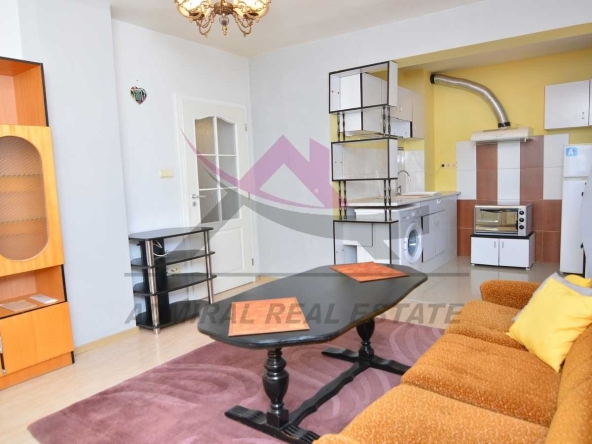 Дава се под наем Етаж от къща в Варна, Левски - 78 кв.м за 425 € - Снимка #1