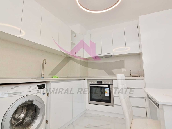 Дава се под наем Тристаен апартамент в Варна, Базар Левски - 90 кв.м за 665 € - Снимка #1