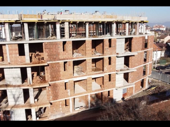 Двустаен апартамент в София, Триъгълника - 64 кв.м за 1147 €/кв.м - Снимка #1