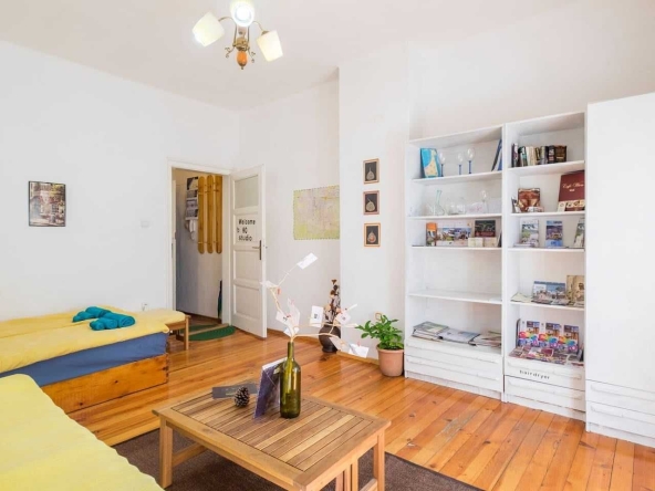 Едностаен апартамент в София, Център - 33 кв.м за 3879 €/кв.м - Снимка #1