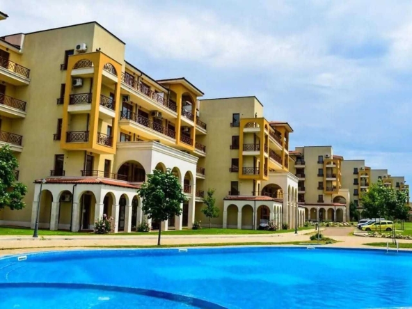 Едностаен апартамент в Балчик - 91 кв.м за 693 €/кв.м - Снимка #1