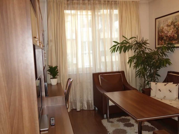 Дава се под наем Двустаен апартамент в София, Изток - 60 кв.м за 650 € - Снимка #1