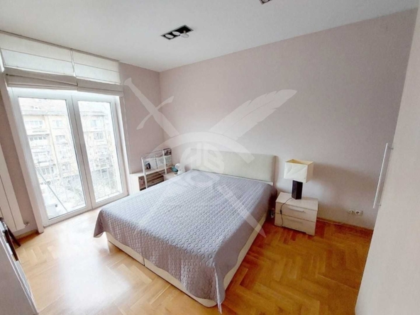 Дава се под наем Тристаен апартамент в София, Център - 80 кв.м за 850 € - Снимка #1