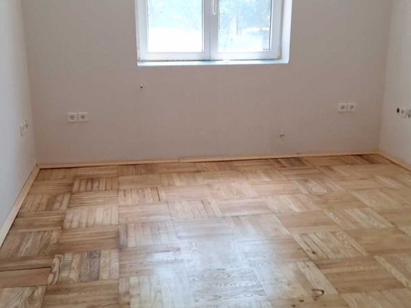 Етаж от къща в Банкя - 55 кв.м за 1159 €/кв.м - Снимка #1