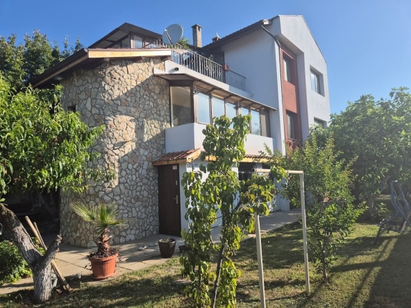 Къща в Варна, Виница - 286 кв.м за 1189 €/кв.м - Снимка #1