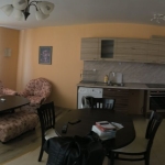 Дава се под наем Двустаен апартамент в Враца, Квартал 72 - 60 кв.м за 357 € - Снимка #1