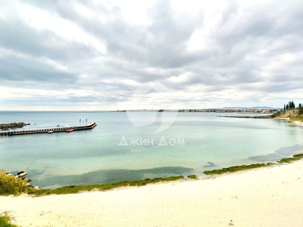 Тристаен апартамент в Несебър - 122 кв.м за 2214 €/кв.м - Снимка #1