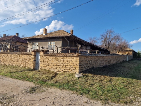 Къща в с. Славяново, Област Търговище - 120 кв.м за 128 €/кв.м - Снимка #1