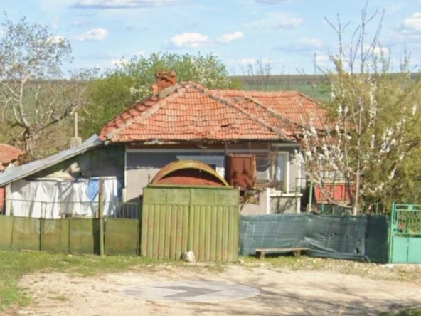Къща в с. Окорш, Област Силистра - 153 кв.м за 217 €/кв.м - Снимка #1