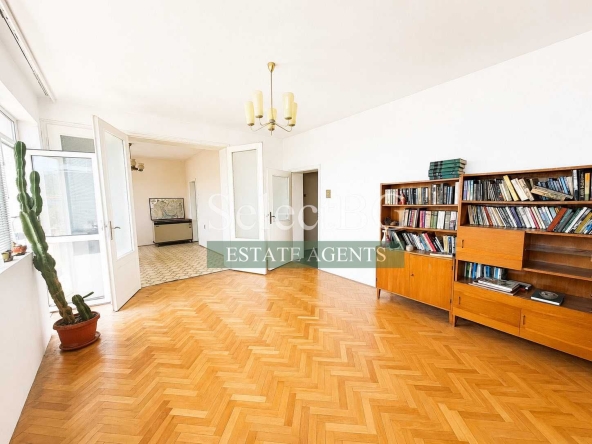 Тристаен апартамент в Велико Търново, Център - 135 кв.м за 476 €/кв.м - Снимка #1