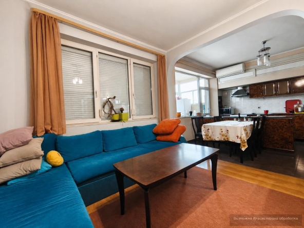 Тристаен апартамент в Пловдив, Център - 123 кв.м за 1182 €/кв.м - Снимка #1