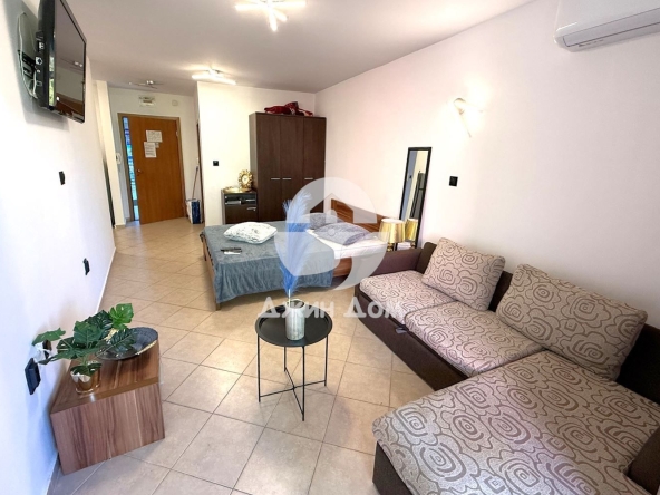 Едностаен апартамент в к.к. Слънчев бряг - 44 кв.м за 1478 €/кв.м - Снимка #1