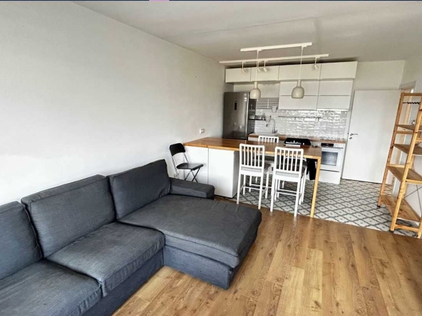 Тристаен апартамент в София, Света Троица - 65 кв.м за 2647 €/кв.м - Снимка #1