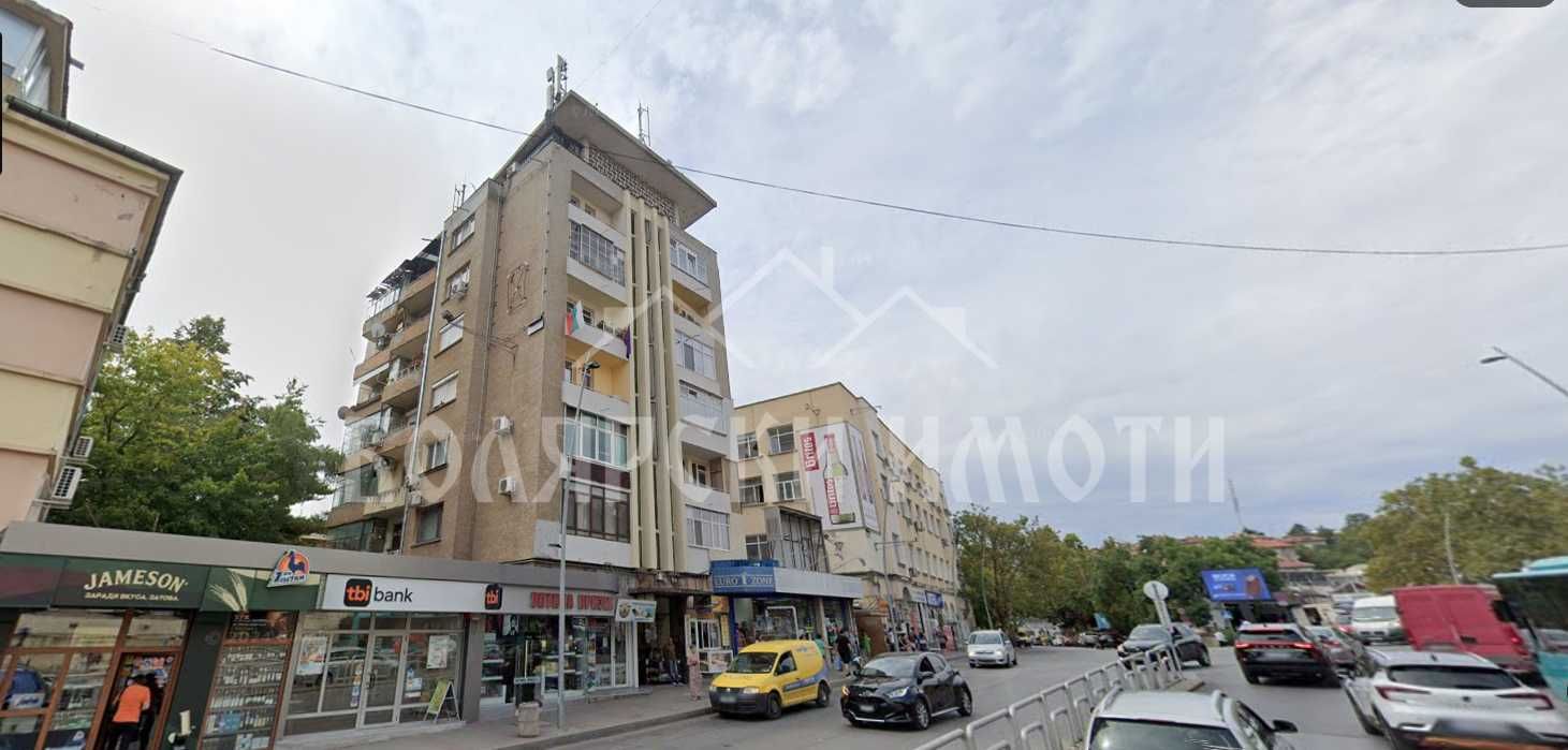 Дава се под наем Офис в Велико Търново, Център - 45 кв.м за 357 € - Снимка #1