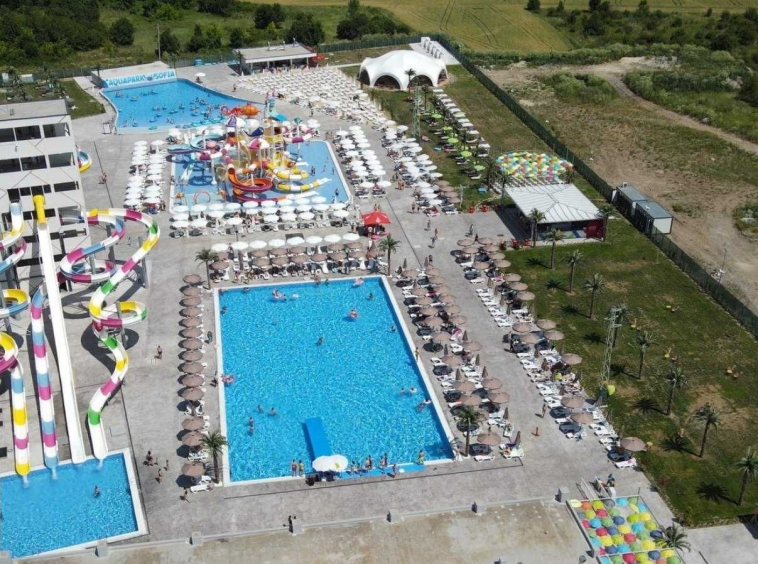 Дава се под наем Заведение в Банкя - 10 кв.м за 765 € - Снимка #1