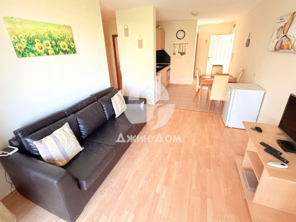 Тристаен апартамент в к.к. Слънчев бряг - 72 кв.м за 1249 €/кв.м - Снимка #1