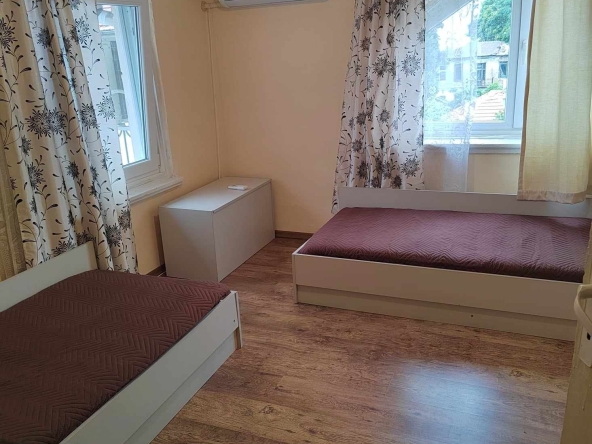 Дава се под наем Четиристаен апартамент в Варна, Операта - 110 кв.м за 586.5 € - Снимка #1