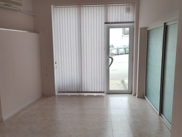 Дава се под наем Магазин в с. Долно ново село, Област Стара Загора - 25 кв.м за 179.52 € - Снимка #1