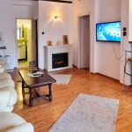 Дава се под наем Тристаен апартамент в Пловдив, Център - 90 кв.м за 346.8 € - Снимка #1