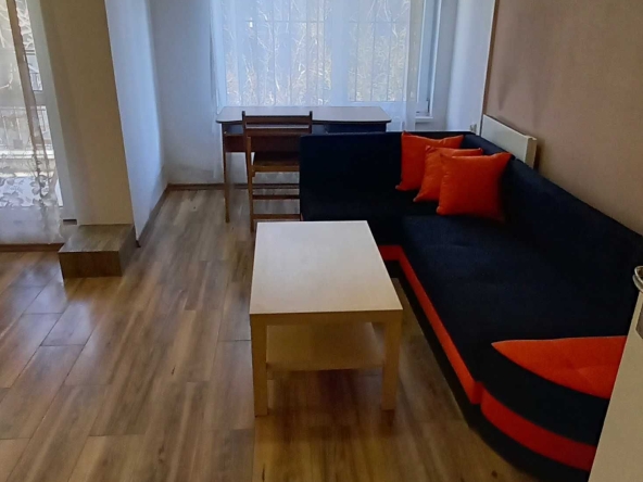 Дава се под наем Двустаен апартамент в София, Център - 60 кв.м за 383.52 € - Снимка #1