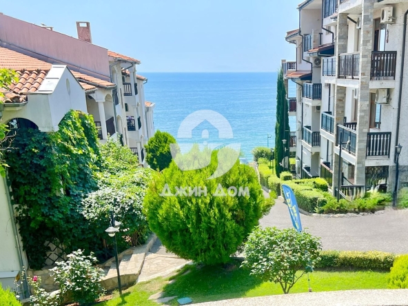 Двустаен апартамент в Свети Влас - 77 кв.м за 1494 €/кв.м - Снимка #1