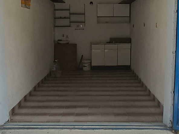 Дава се под наем Гараж / Паркомясто в Добрич, Център - 15 кв.м за 45.9 € - Снимка #1