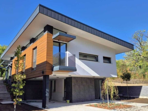 Къща в Перник, Драгановец - 264 кв.м за 744 €/кв.м - Снимка #1