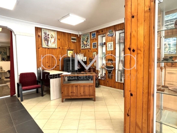 Офис в Бургас, Център - 111 кв.м за 1433 €/кв.м - Снимка #1