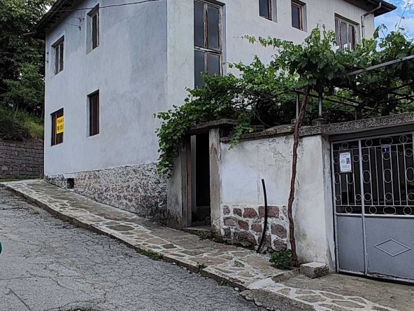 Къща в Варна, Трошево - 176 кв.м за 540 €/кв.м - Снимка #1