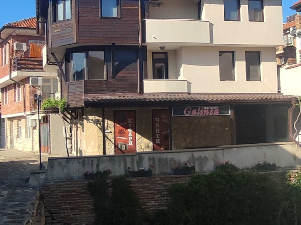 Дава се под наем Тристаен апартамент в Несебър - 90 кв.м за 112.2 € - Снимка #1