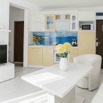 Дава се под наем Двустаен апартамент в Бургас, Център - 70 кв.м за 663 € - Снимка #1