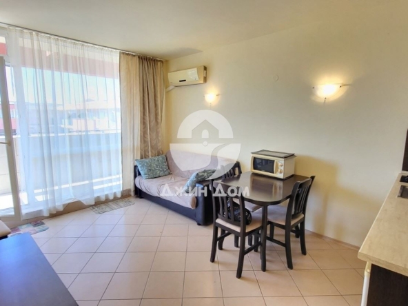 Тристаен апартамент в к.к. Слънчев бряг - 80 кв.м за 573 €/кв.м - Снимка #1