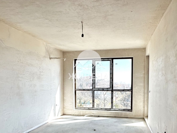 Тристаен апартамент в Варна, Бриз - 83 кв.м за 2386 €/кв.м - Снимка #1