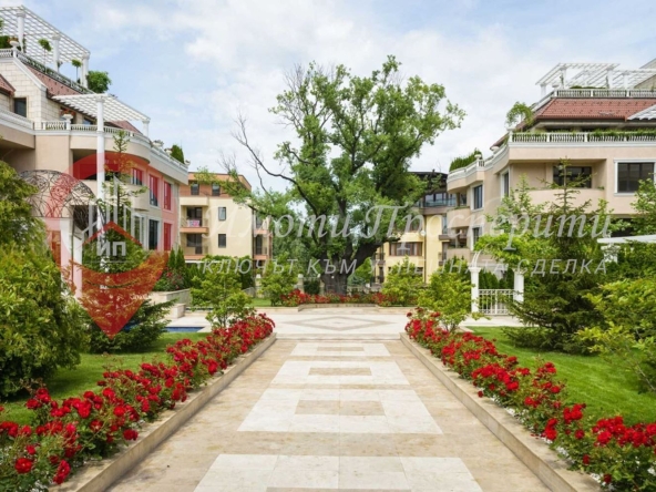 Четиристаен апартамент в София, Витоша - 171 кв.м за 2223 €/кв.м - Снимка #1