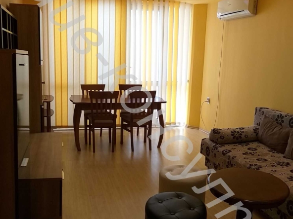 Дава се под наем Тристаен апартамент в Велико Търново, Център - 70 кв.м за 341.7 € - Снимка #1