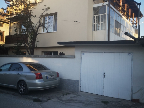 Дава се под наем Етаж от къща в с. Войводиново, Област Пловдив - 115 кв.м за 356.49 € - Снимка #1