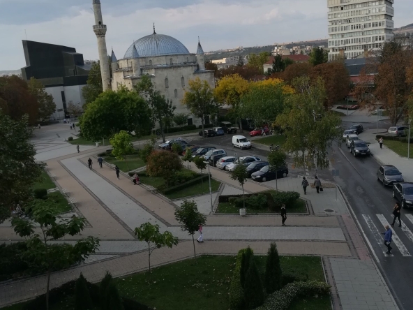 Дава се под наем Двустаен апартамент в Разград, Център - 64 кв.м за 382.5 € - Снимка #1