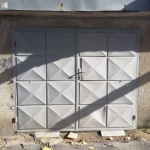 Дава се под наем Гараж / Паркомясто в Разград, Център - 19 кв.м за 76.5 € - Снимка #1