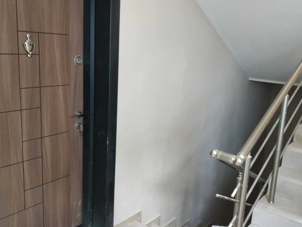 Тристаен апартамент в Шумен, Боян Българанов 1 - 88 кв.м за 899 €/кв.м - Снимка #1