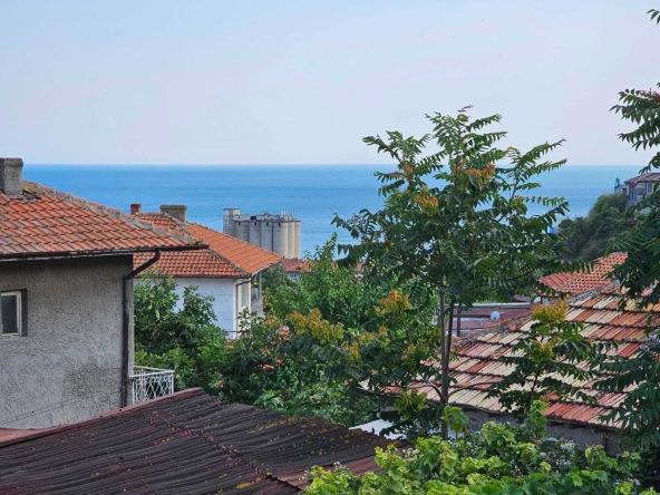 Етаж от къща в Балчик - 95 кв.м за 716 €/кв.м - Снимка #1