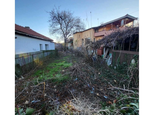 Парцел в Добрич, Център - 378 кв.м за 81 €/кв.м - Снимка #1