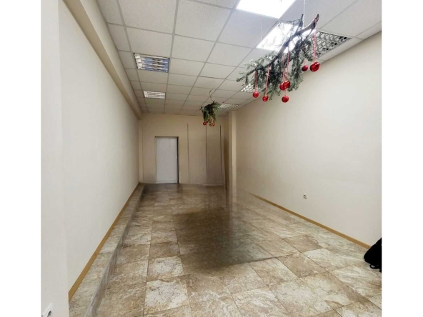 Магазин в Добрич, Център - 49 кв.м за 1500 €/кв.м - Снимка #1