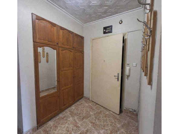 Тристаен апартамент в Добрич, Градска болница - 100 кв.м за 1199 €/кв.м - Снимка #1