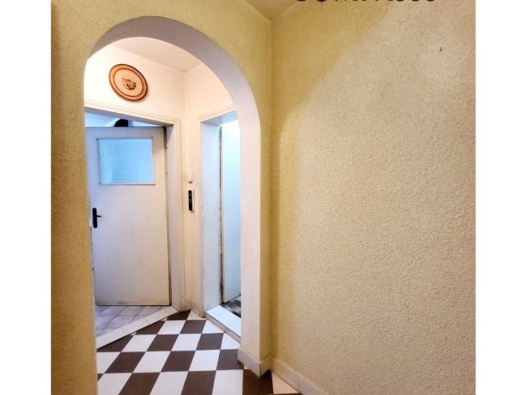 Тристаен апартамент в Добрич, Център - 109 кв.м за 1101 €/кв.м - Снимка #1