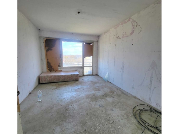 Двустаен апартамент в Добрич, Промишлена зона - Север - 58 кв.м за 194 €/кв.м - Снимка #1