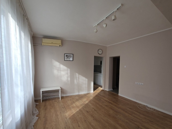 Тристаен апартамент в София, Лозенец - 65 кв.м за 4062 €/кв.м - Снимка #1