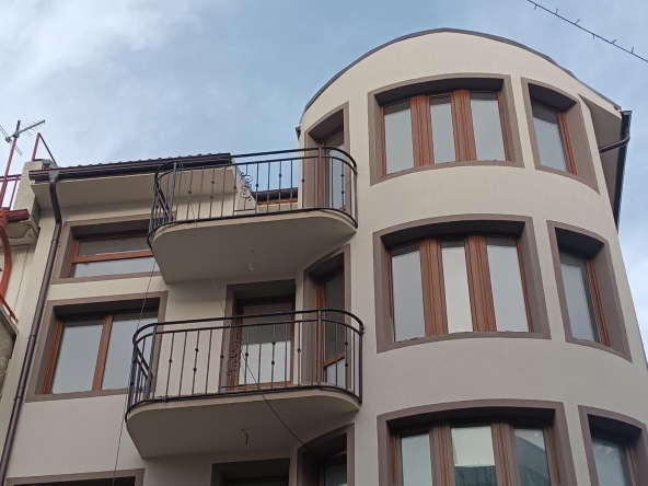 Четиристаен апартамент в Поморие - 119 кв.м за 1445 €/кв.м - Снимка #1