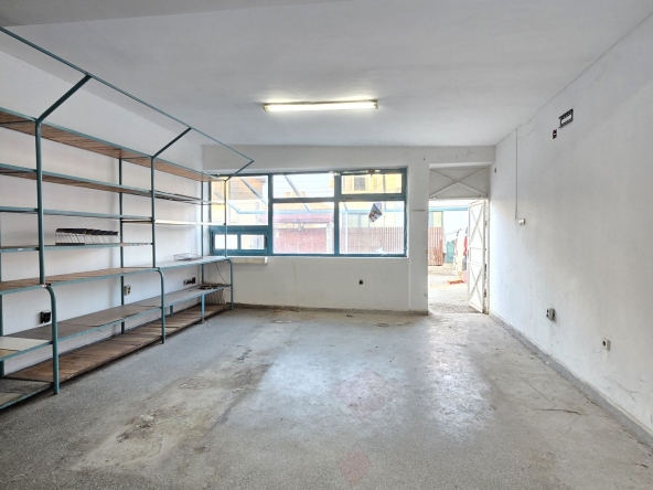 Магазин в Горна Оряховица - 57 кв.м за 492 €/кв.м - Снимка #1